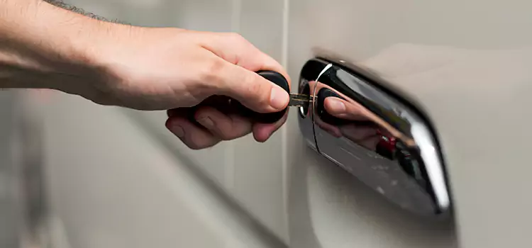 Why Choose Our Auto Locksmith Team in Warren, MI?