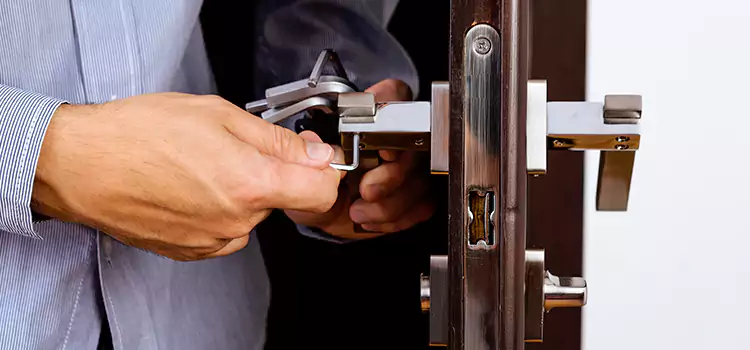 Commercial Door Lock Repair Warren