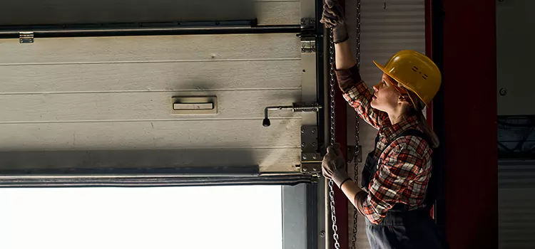 Addressing Common Garage Door Stoppage Issues in Warren, MI